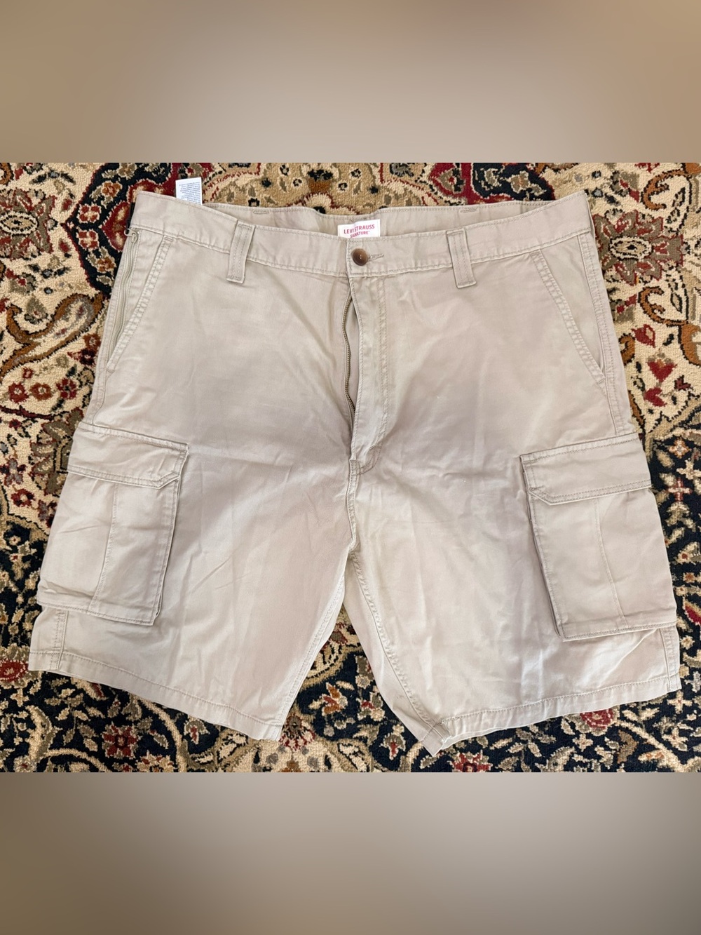 40W Levi's Men's Tan Cargo Shorts